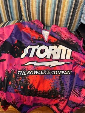 Storm Men’s Pink, Purple & Black Graphic Bowling Jersey